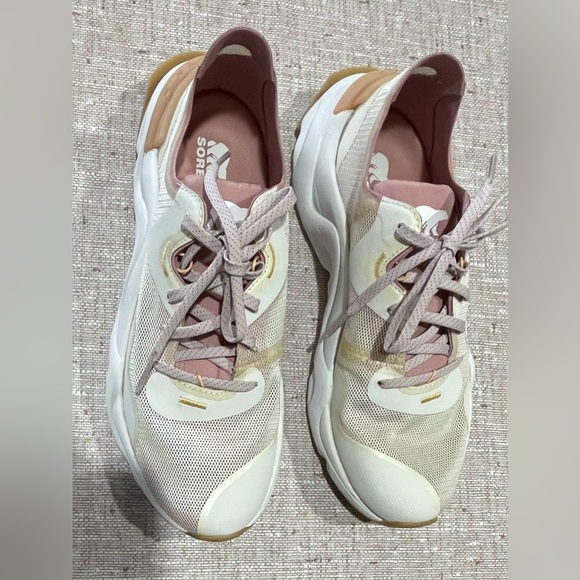 Sorel Women's Sneakers in White and Pink - Picture 14 of 16